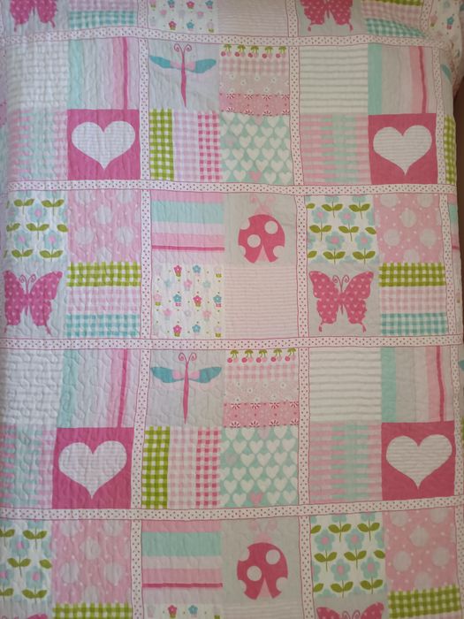 Colcha + almofada para cama de solteiro menina