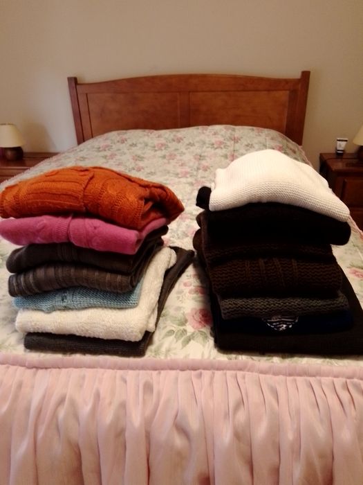 15 Camisolas em lã e sintético