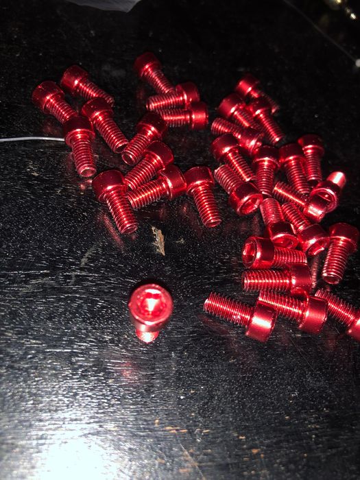 Parafusos sextavada em aluminio