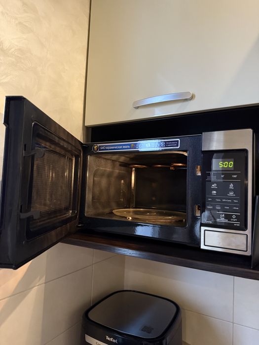 Терміново! Мікрохвильова піч Samsung