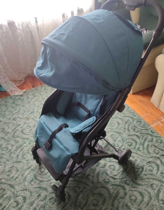 Продам прогулочную коляску