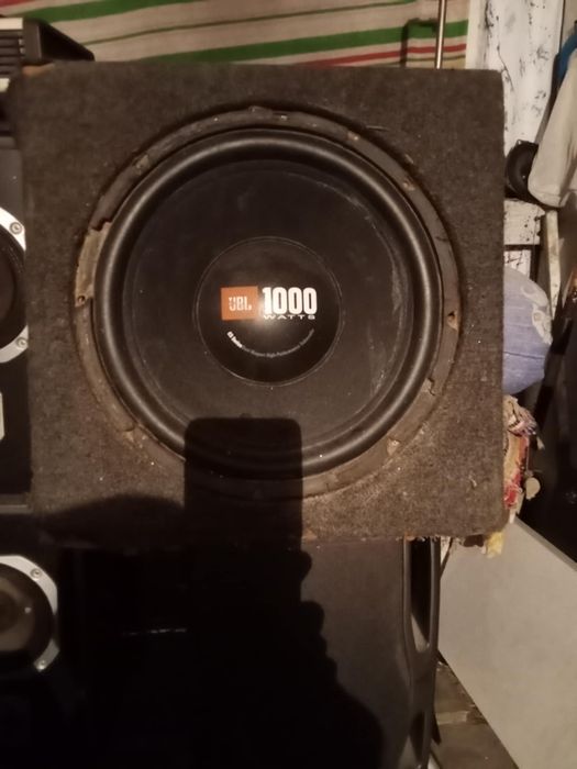 Vendo subwoofer jbl 1000watts para carro