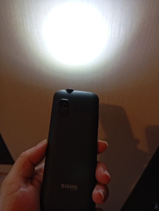 Телефон кнопочний