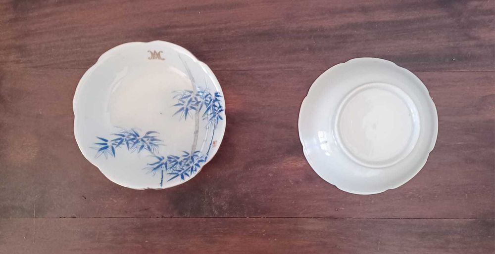 Antiguidade *Serviço de mesa loiça feita mão no Japão 98 peças