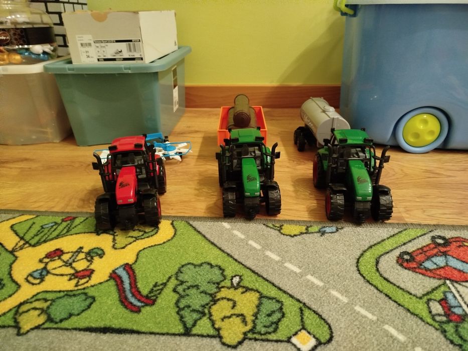 Brinquedos - 3 Tratores