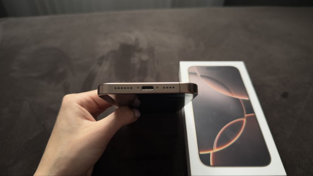 IPhone 16 Pro Max Desert Titanium, 256 GB