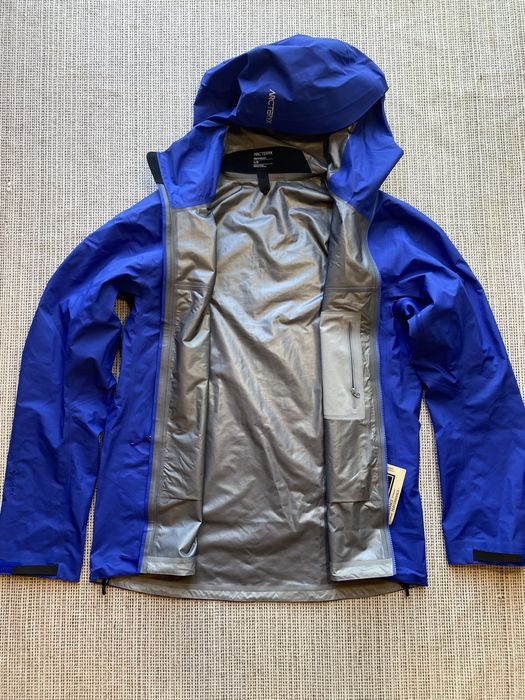Arcteryx Beta SL  Jacket Men's Blue Gore Tex