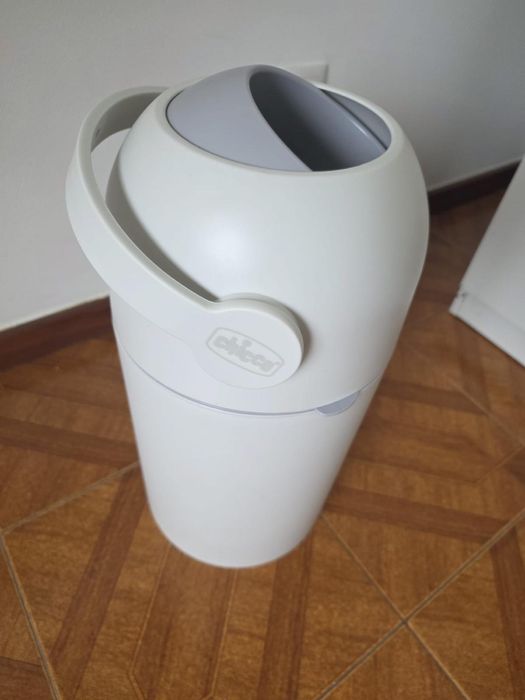 Balde para colocar fraldas