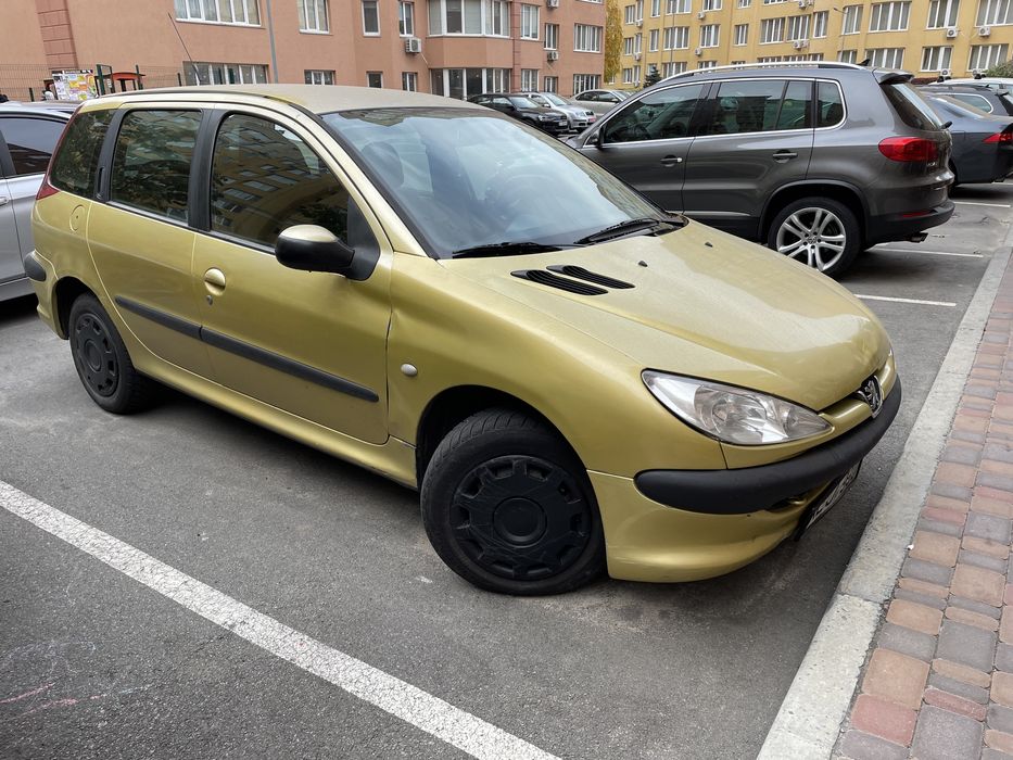Двигатель Peugeot 206 пежо 206 SV 1.4-16 HDI 1.4-1.6 бензин Разборка