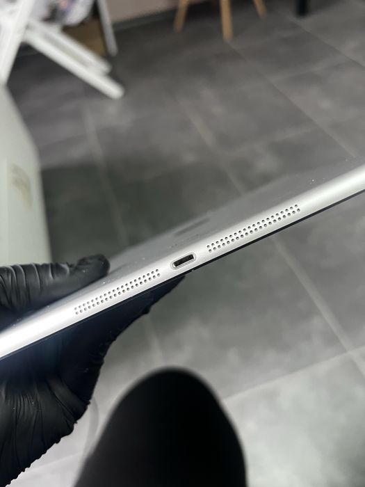 iPad Air планшет