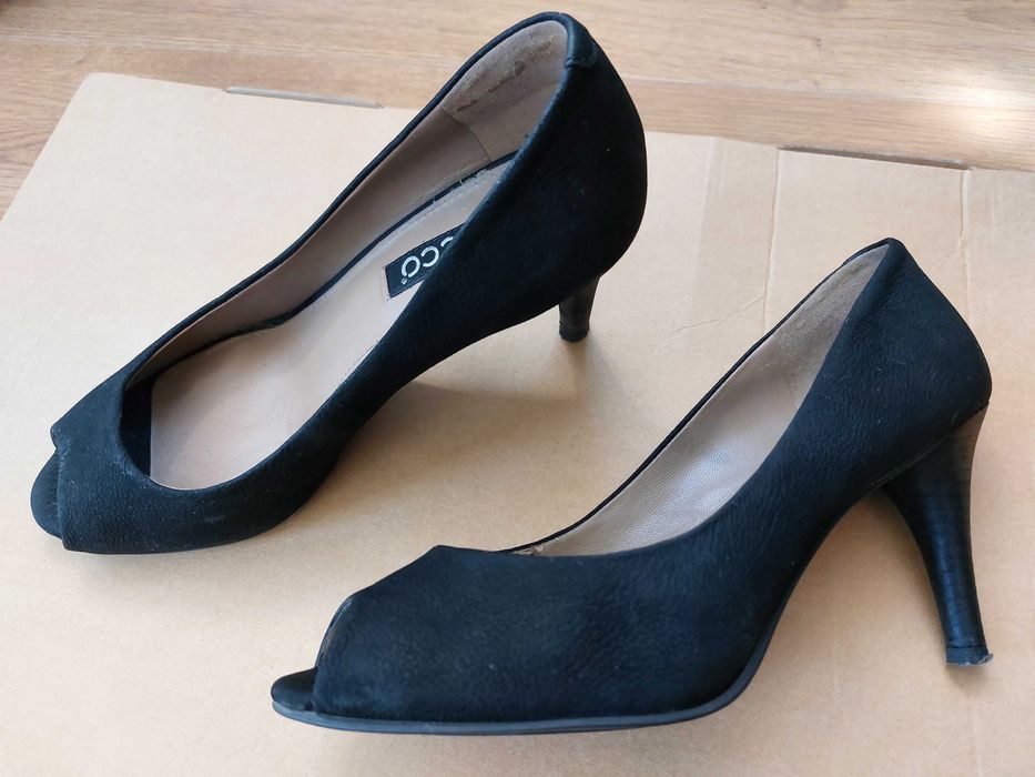 Buty damskie na obcasie rozm 37 Ecco