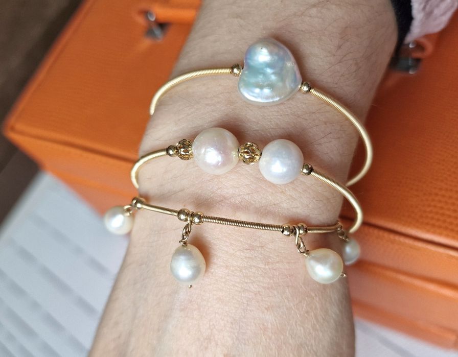 Conjunto 3 Pulseiras Douradas de Pérolas Barrocas