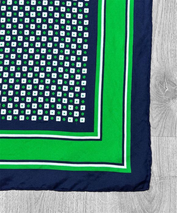 Шелковый платок yves saint laurent ysl