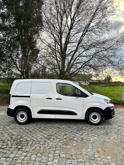 Peugeot Partner 1.6 HDi – 3 Lugares (Garantia Incluida)