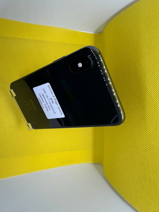 iPhone 10 X у кольорі Space Gray 64GB.