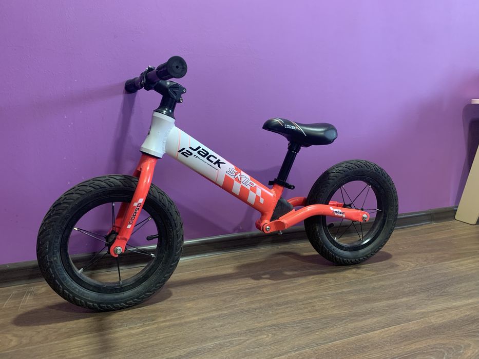 Продам велобег для девочки