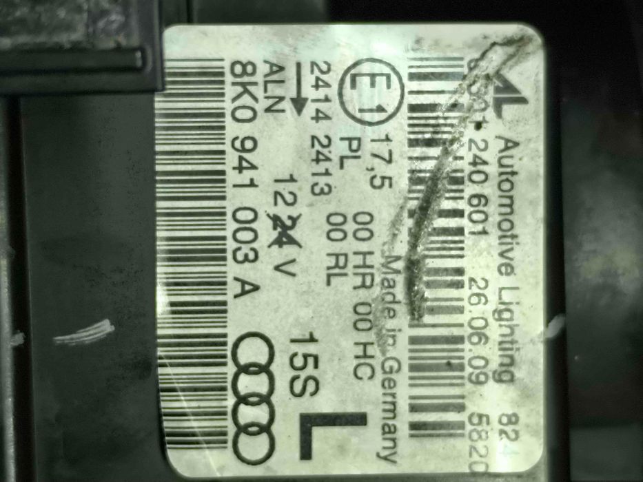 Ótica / Farol Esquerdo AUDI A4 B8