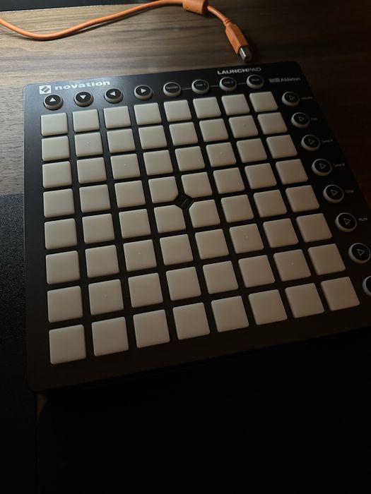 Novation Launchpad mk2