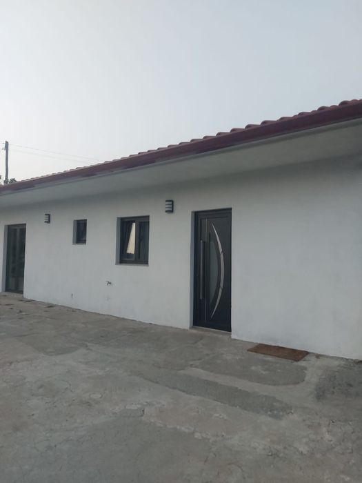 Aluga se casa T1
