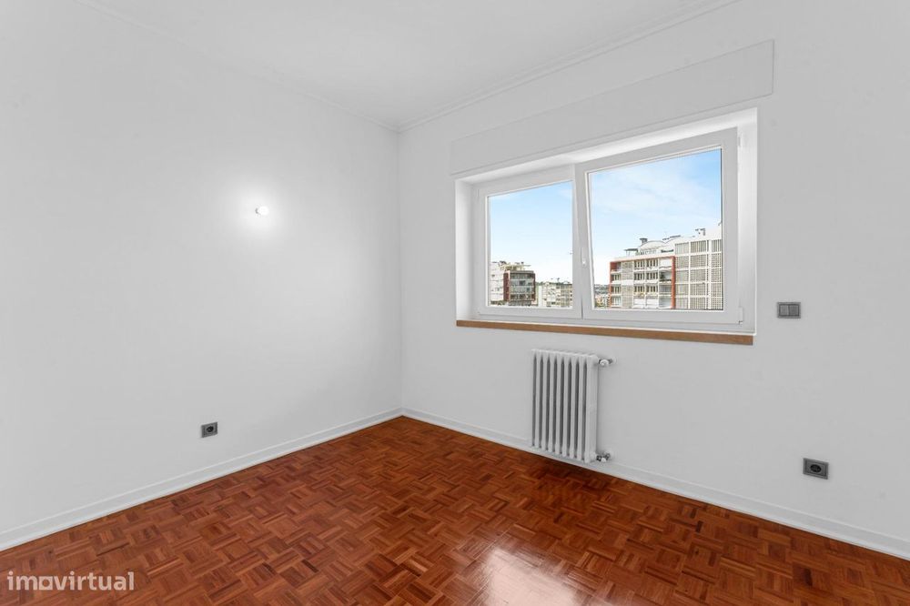 Penthouse T6 com Terraço de 131 m2 e Vista sobre Lisboa | Alvalade