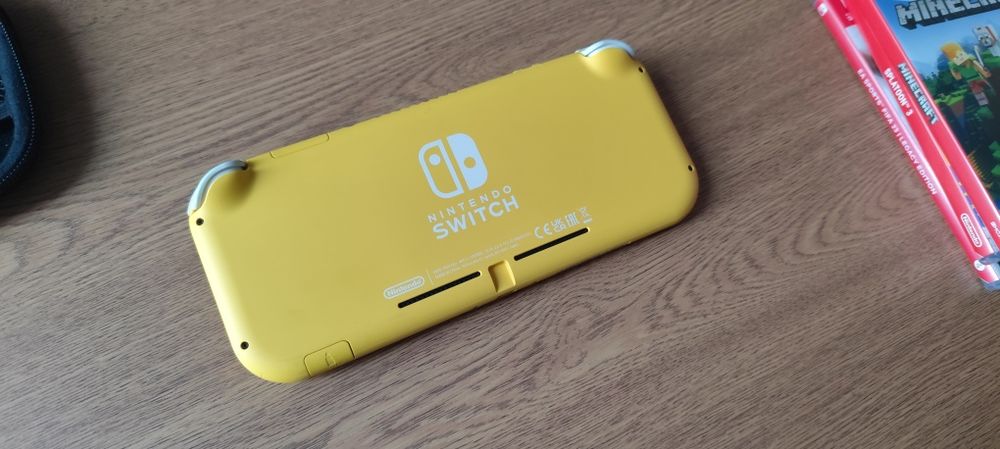 Consola Nintendo Switch Lite Amarela