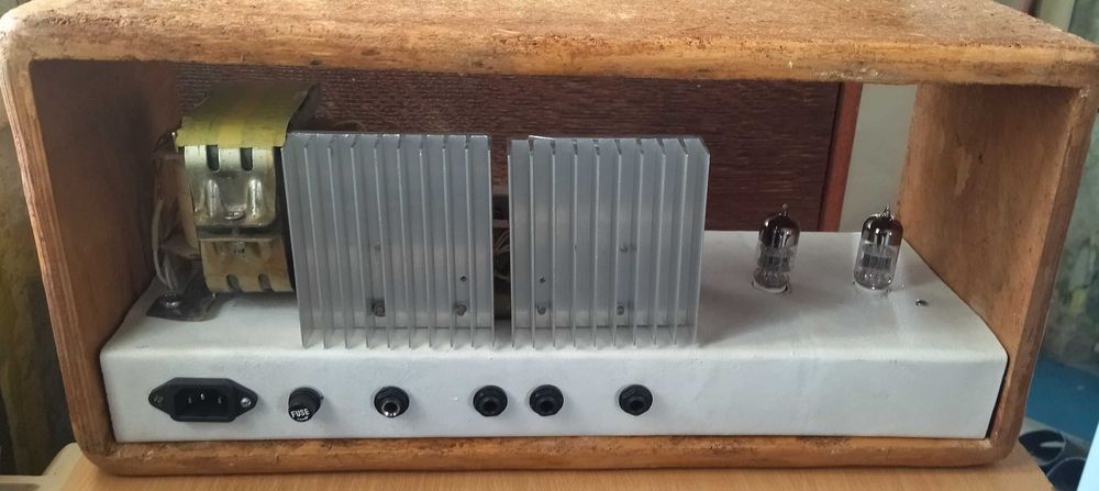 Усилитель для гитары с преампом Mesa Boogie Rectifier
