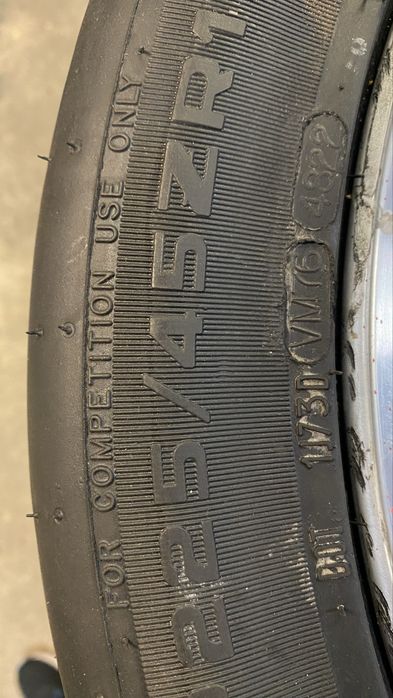 Opony Hoosier Circuit Racing DOT 225/45 R17 R7 SLICK