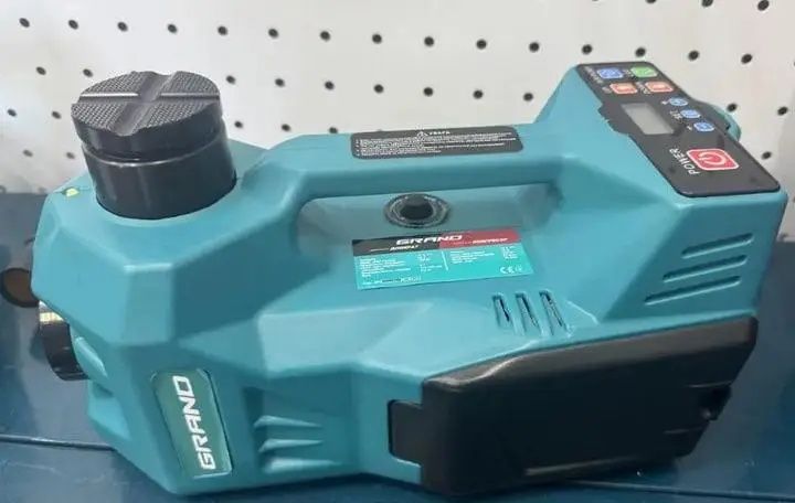 Автомобильный набор Чехия 3в1 Домкрат Фонарь Гайковерт Кабель Насадки