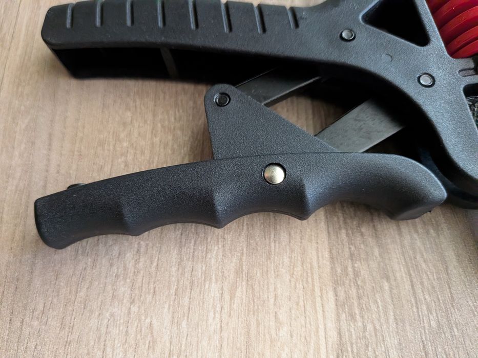 Gripper ściskacz 5-100 kg