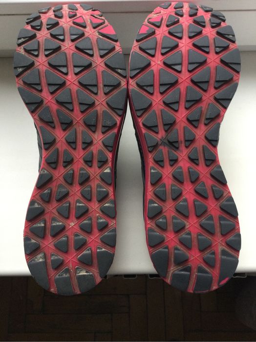 Жіночі кросівки на непогоду Adidas Climawarm на стопу 24,5 см