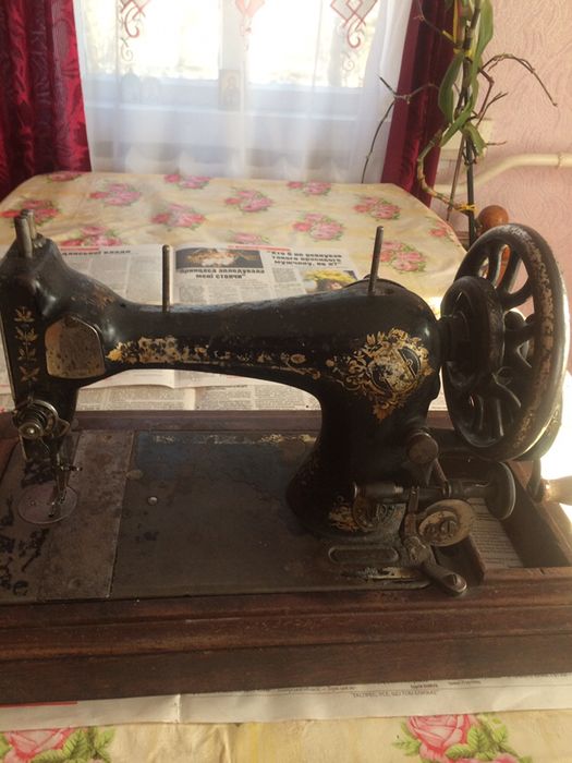Ручная швейная машинка Singer