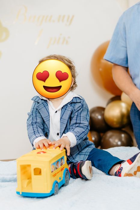 Нарядний костюмчик на 1 рік