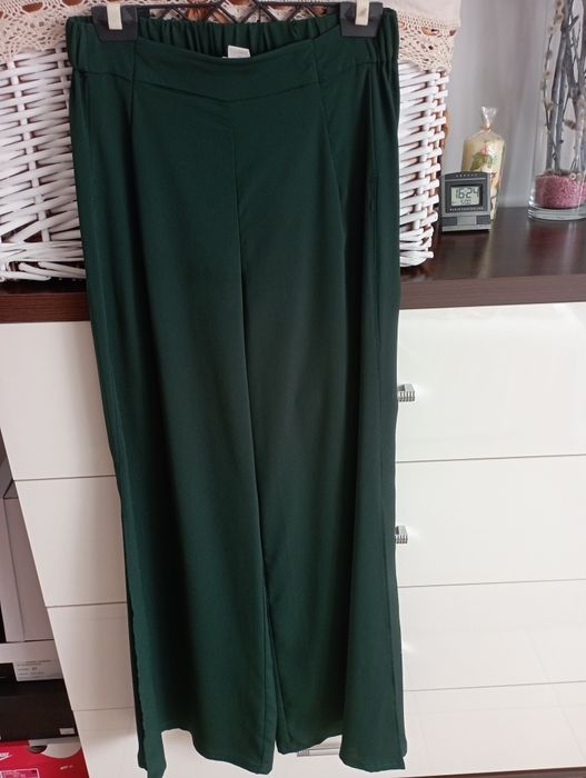 Spodnie butelkowa zieleń H&M
