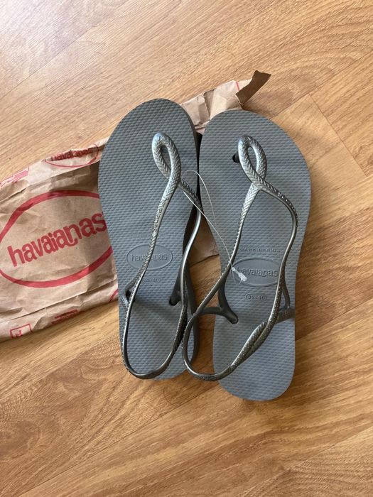 Havaianas com salto