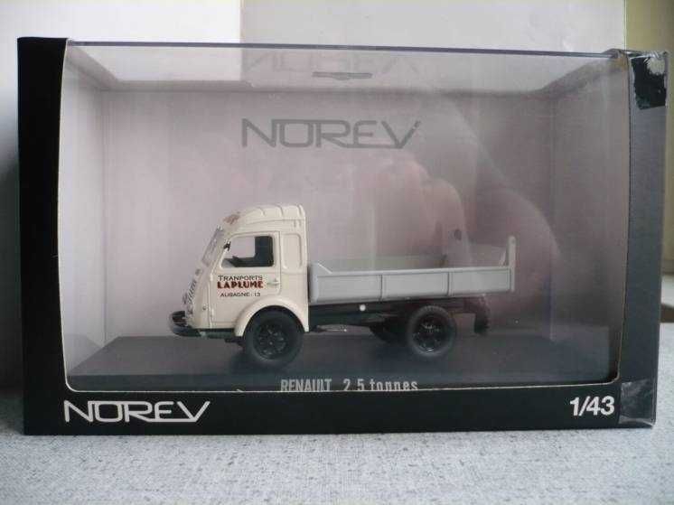 Renault Galion 2,5 т. - самосвал 1:43 Norev