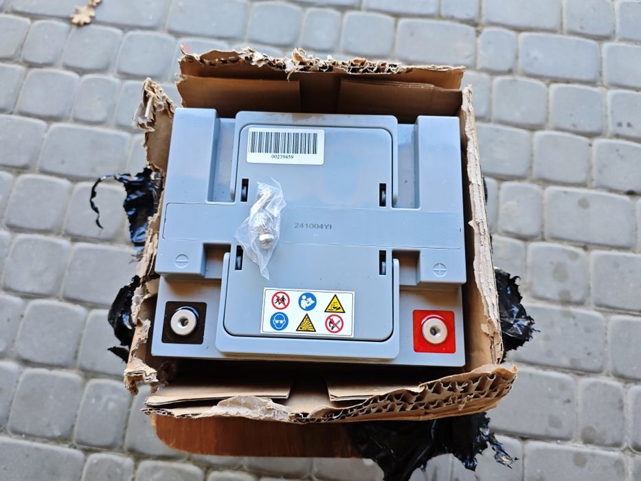 Akumulator AGM nowy 50 Ah 12 Volt