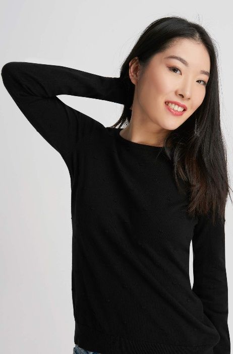 czarny sweter Orsay
