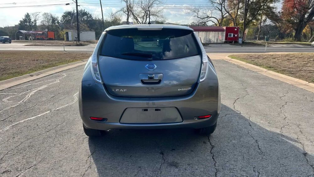 Nissan LEAF SL      2015