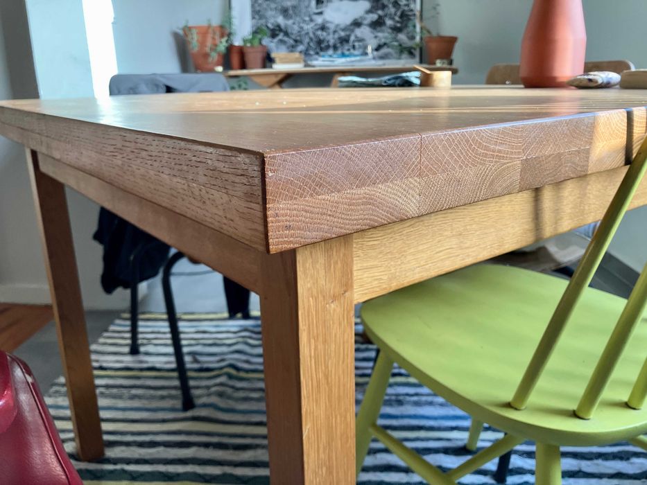 Mesa de madeira maciça