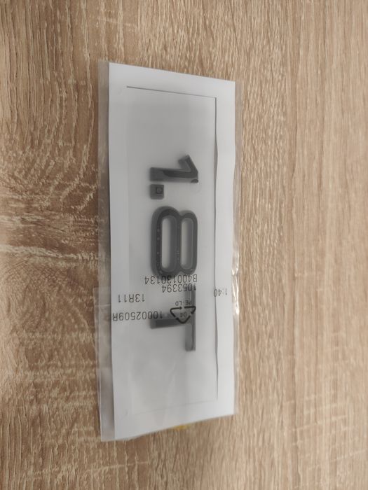 Emblemat znaczek audi 1.8t czarny połysk