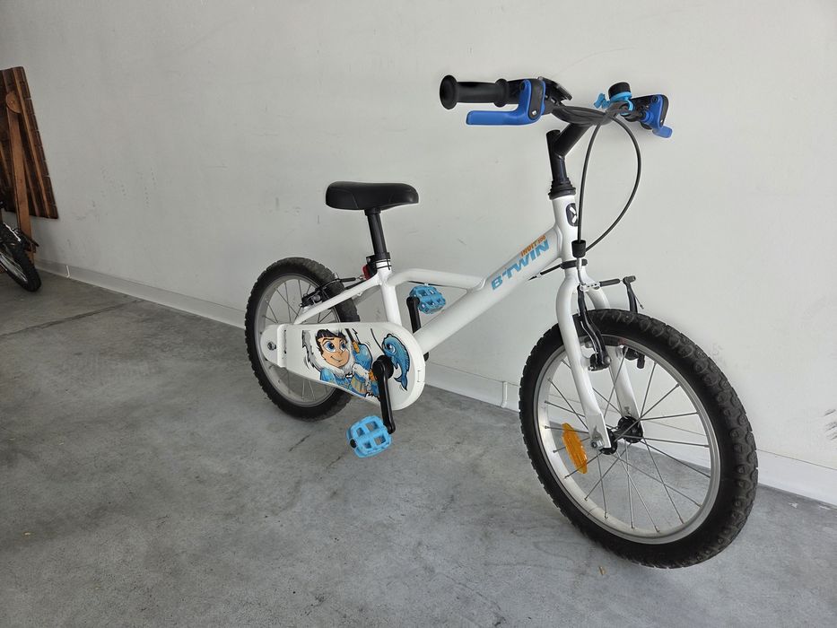 Bicicleta B'Twin Inuit 100 16" em ótimo estado