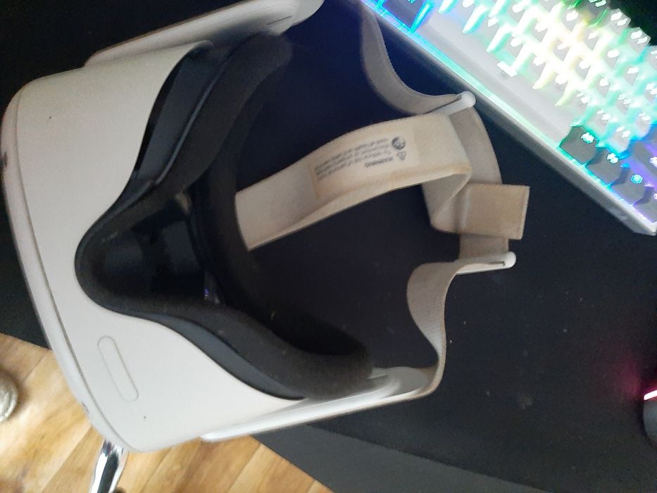 Gogle VR Meta Quest 2 + kontrolery – 100% sprawne, gotowe do grania ...