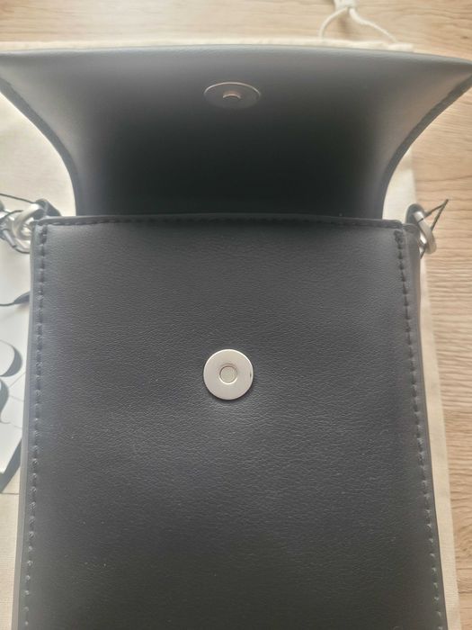 Torebka na pasku damska męska listonoszka na telefon dokumenty Zara