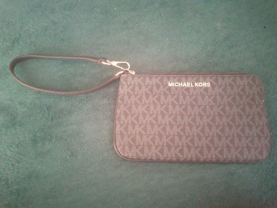 Клатч Michael Kors оригінал
750 грн