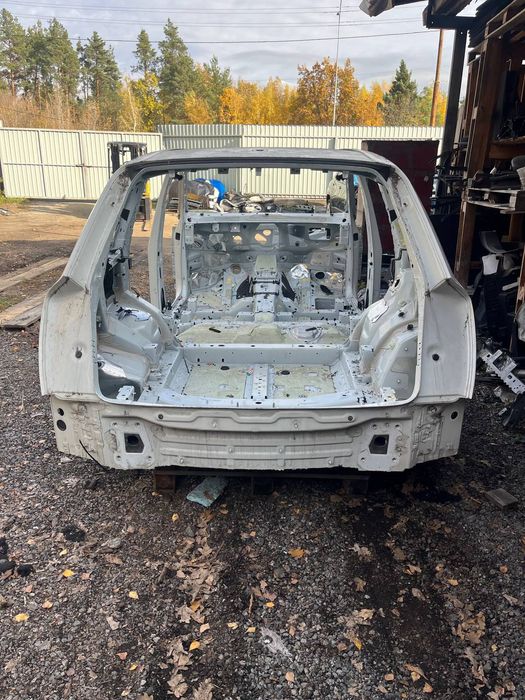 Задня чверть четверть чвертка корито панель розборка Audi Q7 4M