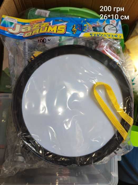 Детский барабан, дитячий барабан.