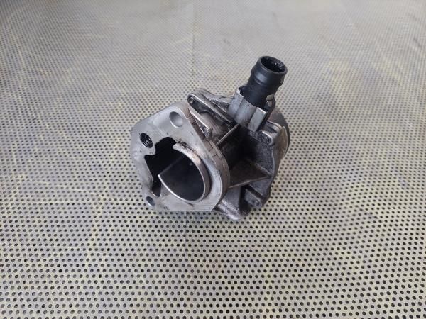 Depressor dos travões / bomba de vácuo RENAULT Clio III (BR0/1, CR0/1)