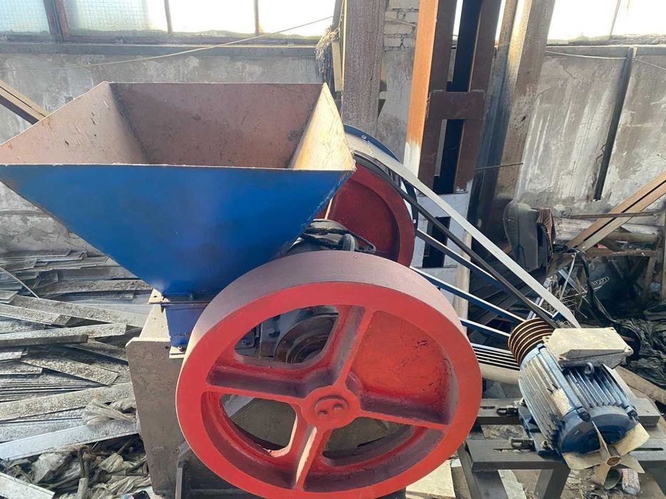 Продам камнедробильный комплекс ЩДС 250х400