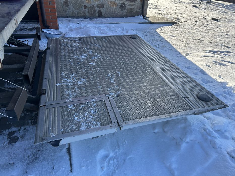 Будка на атего з гідробортом