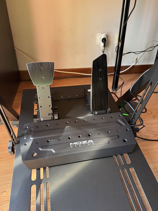 Setup simracing da Moza